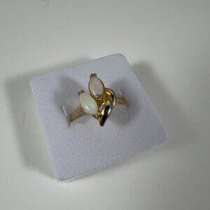 Gold Tone Ring With Oval Opal Stones Size 6.5